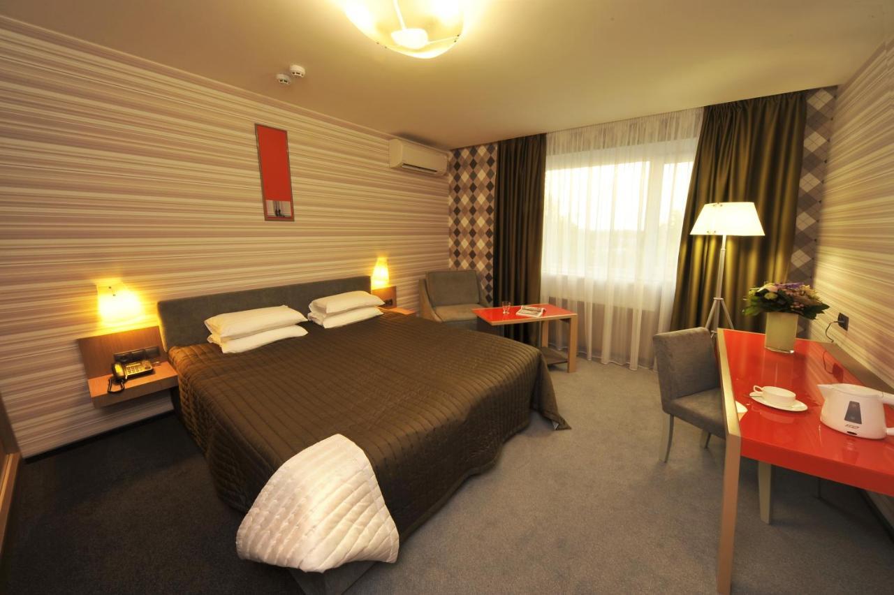 Villa Four Rooms Kharkiv Room photo